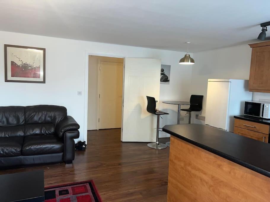 Spacious 2-Bed Apartment In Abbey Wood, Greenwich Esterno foto
