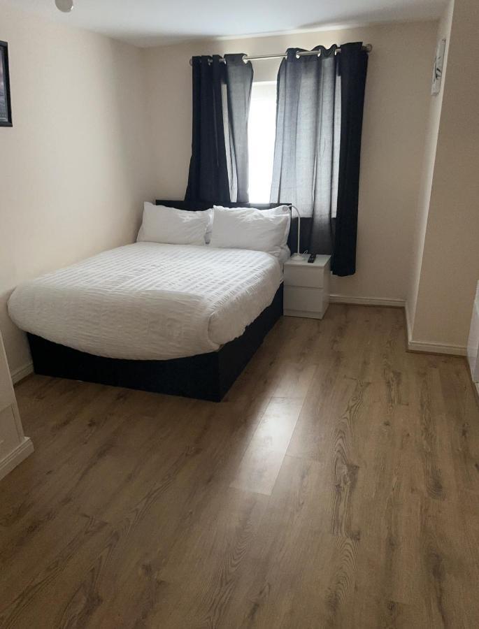 Spacious 2-Bed Apartment In Abbey Wood, Greenwich Esterno foto